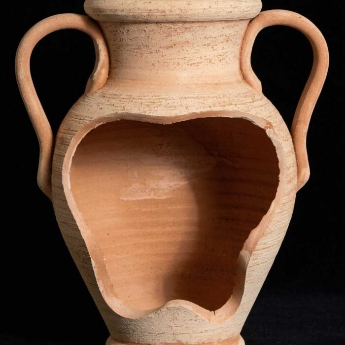 Anfora tagliata in terracotta galestro