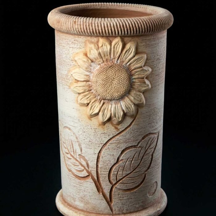 Portaombrelli con Girasole in terracotta galestro realizzato a mano a Gualdo Tadino